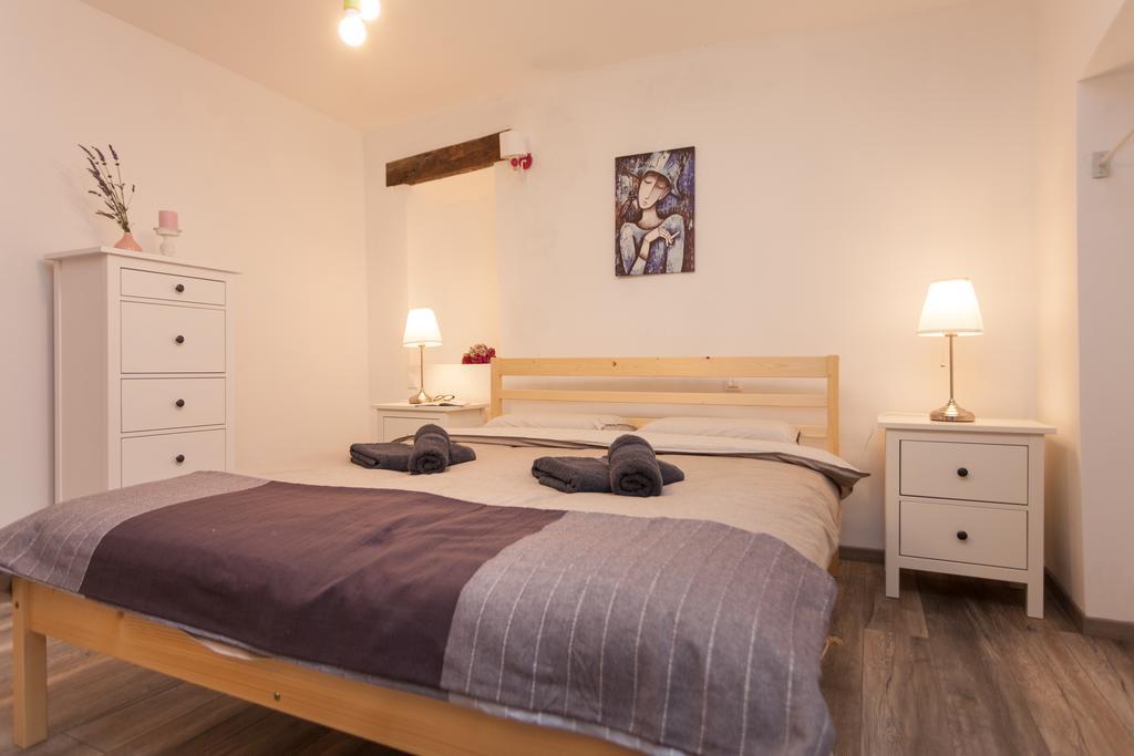 Apartments And Rooms Hey Rovinj Exterior photo